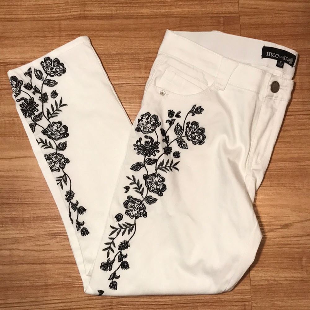Mac & Me embroidery stretch slim straight NWOT